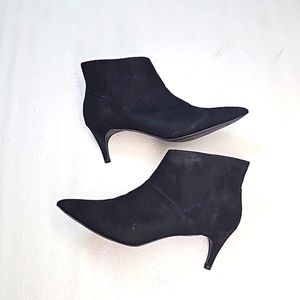 Misguided Black Faux Suede Kitten Heel Ankle Boots Sz.9